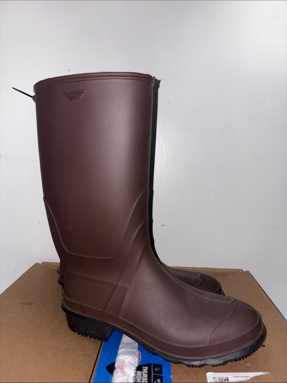 Women’s Brown Waterproof Rubber Work Boots size 7